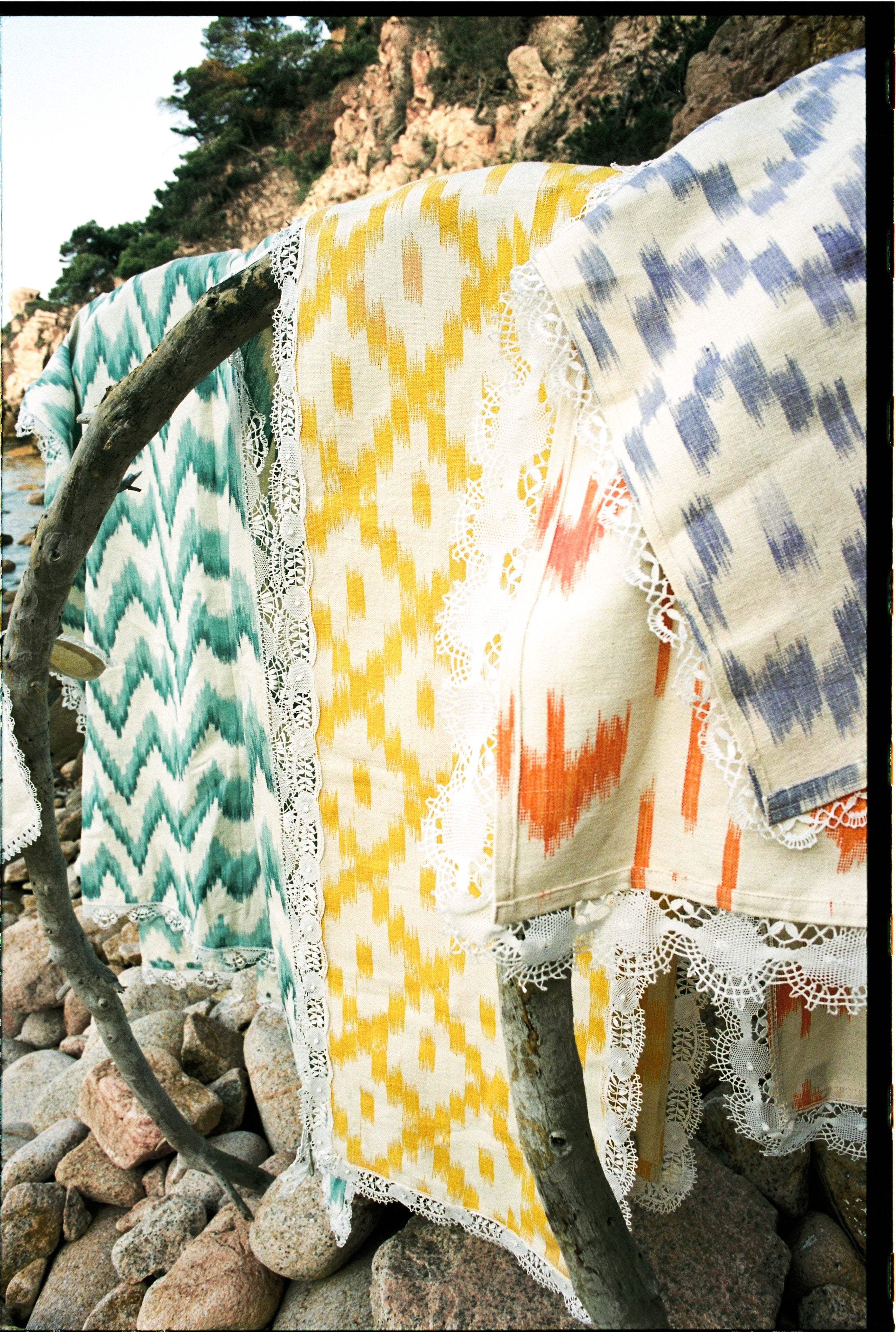 THE LONG TABLE RUNNER