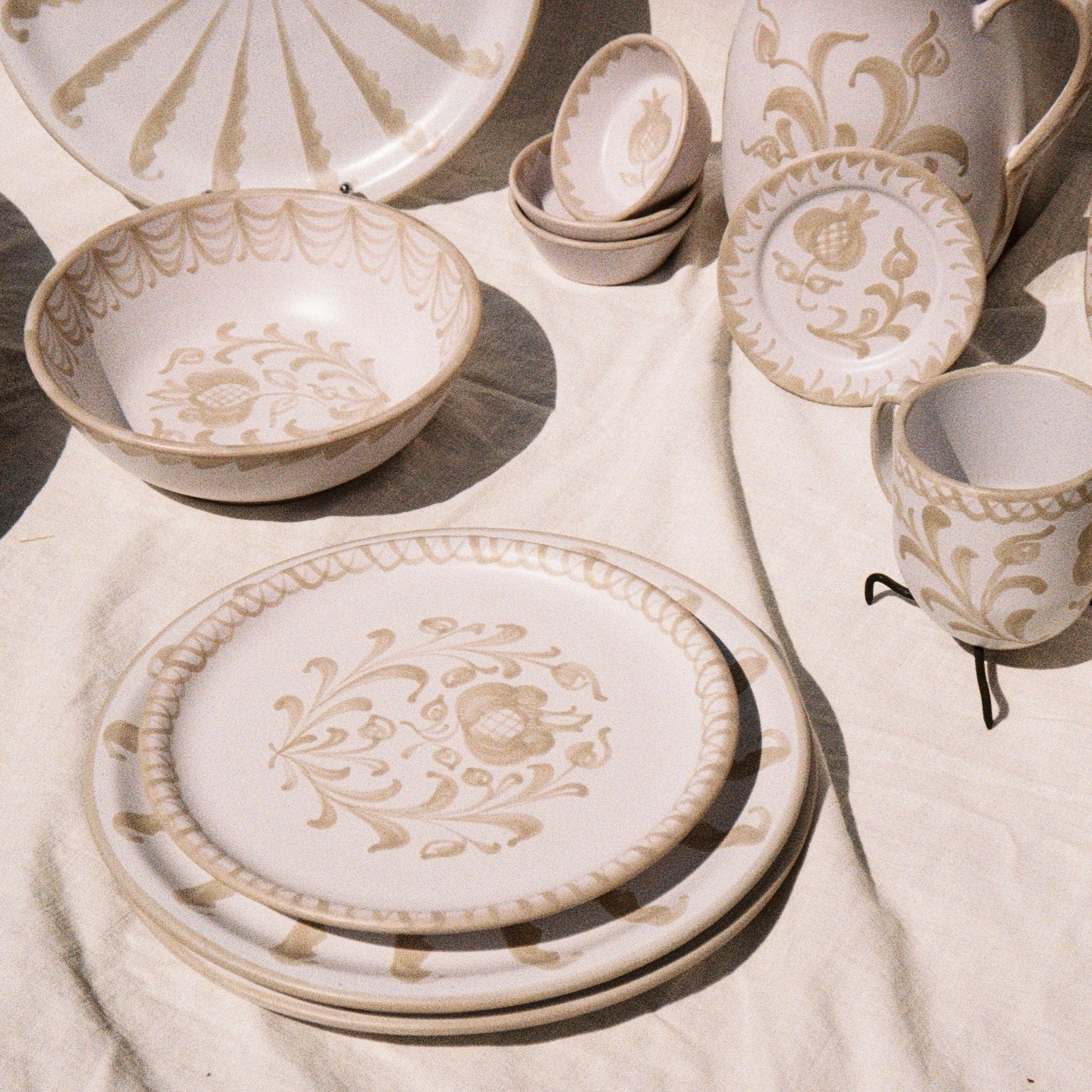 THE TRADITIONAL SIDE PLATE, SET OF 4