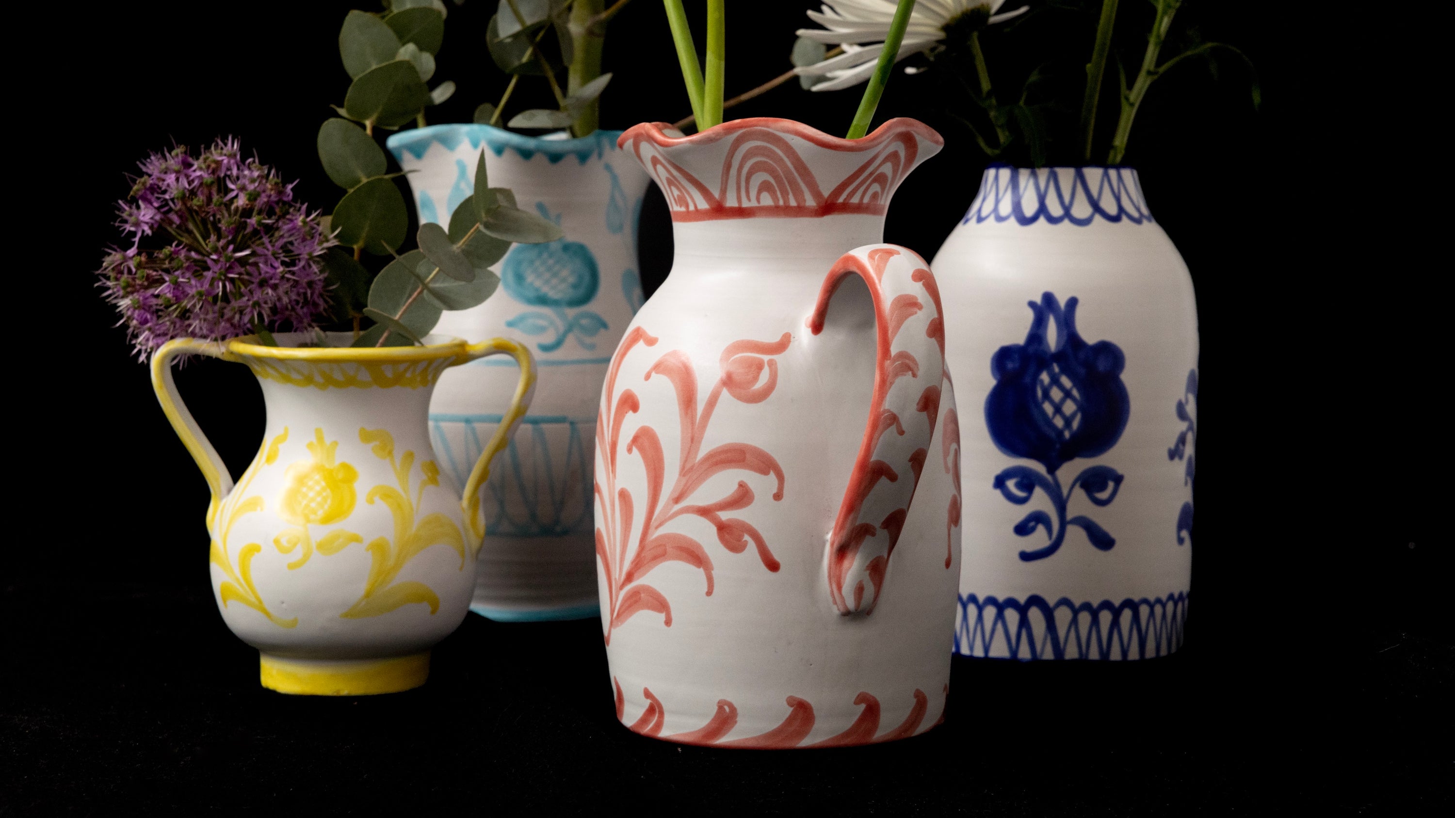 THE TRADITIONAL SCALLOP PITCHER